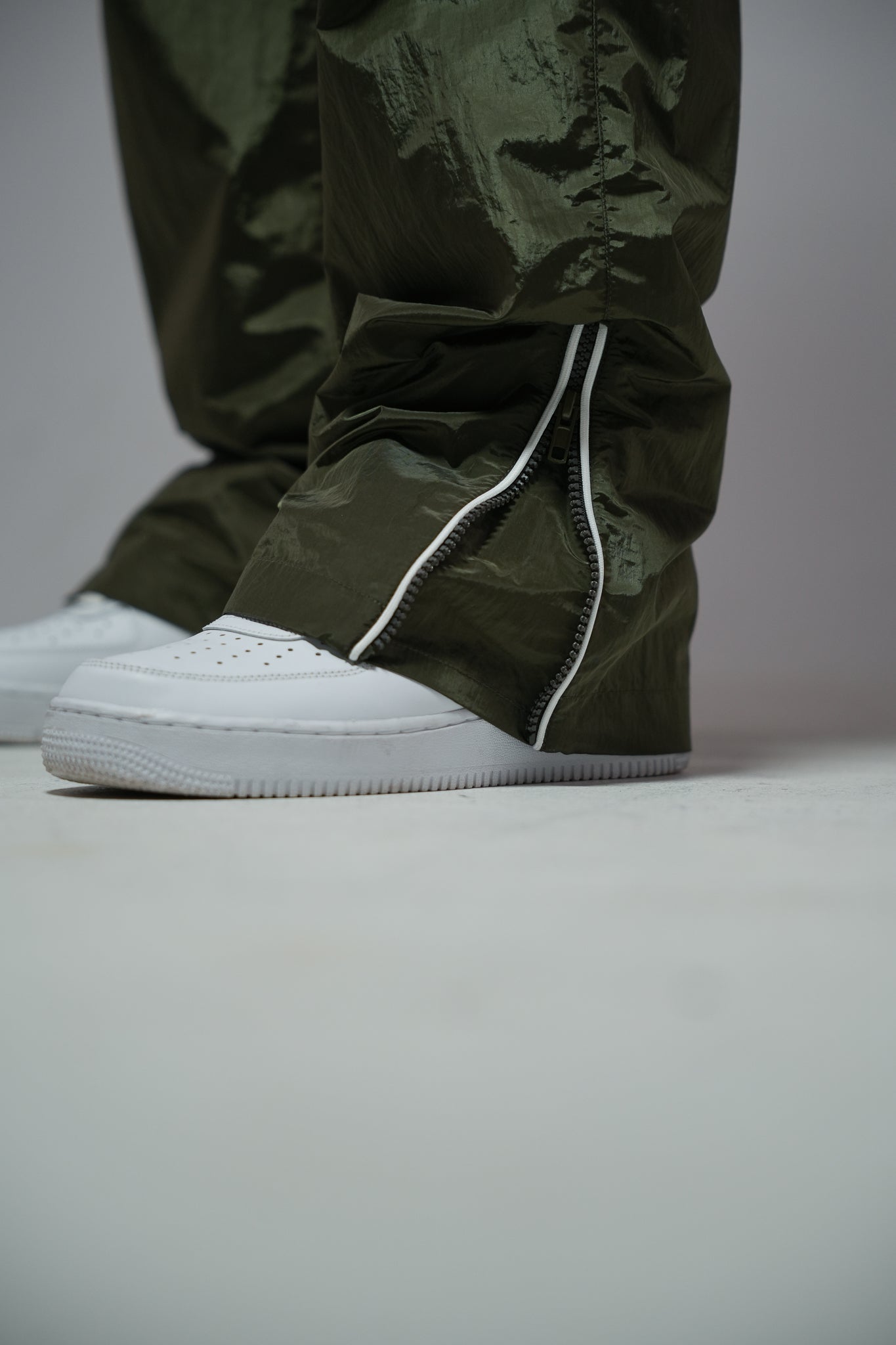 crown legacy pants (army green) - Rey Nuevo Clothing
