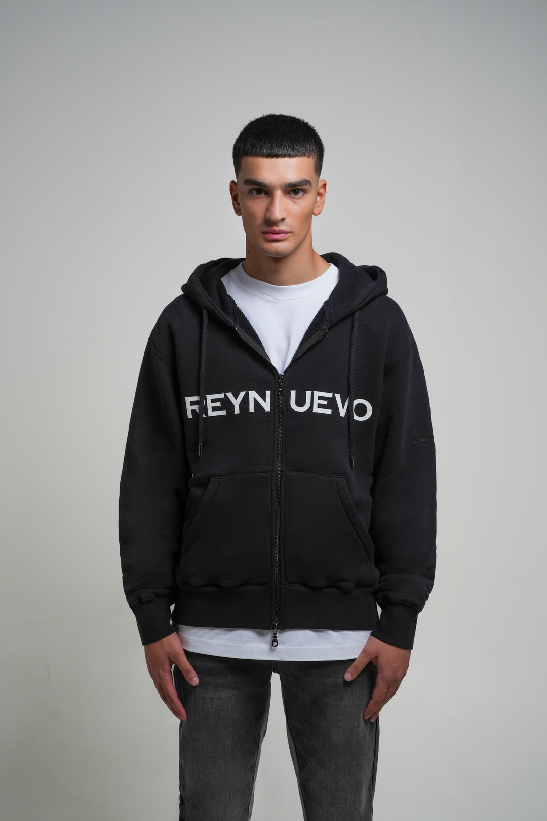 REYNUEVO BLACK ZIPPER HOODIE
