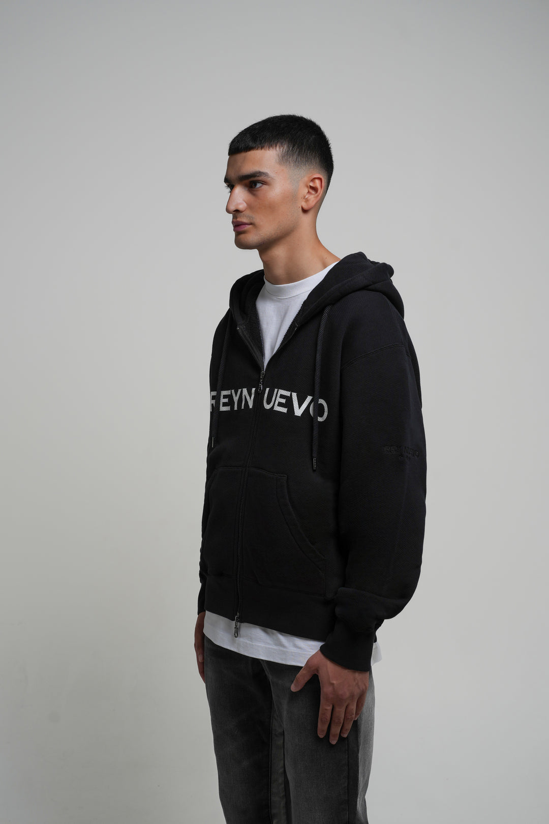 REYNUEVO BLACK ZIPPER HOODIE