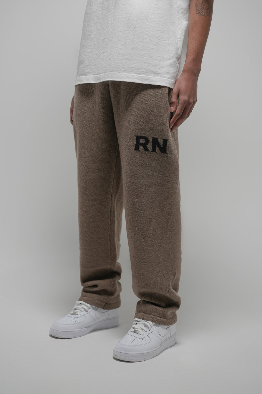 RN KNITTED TROUSERS (BROWN)