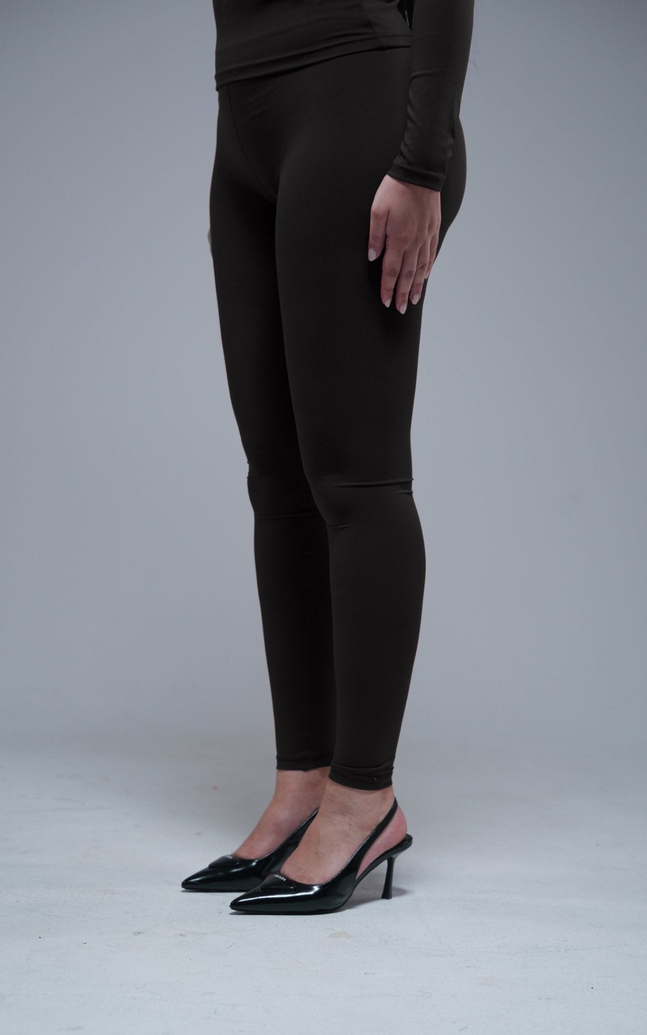 ESSENTIAL BOTTOM - Rey Nuevo Clothing