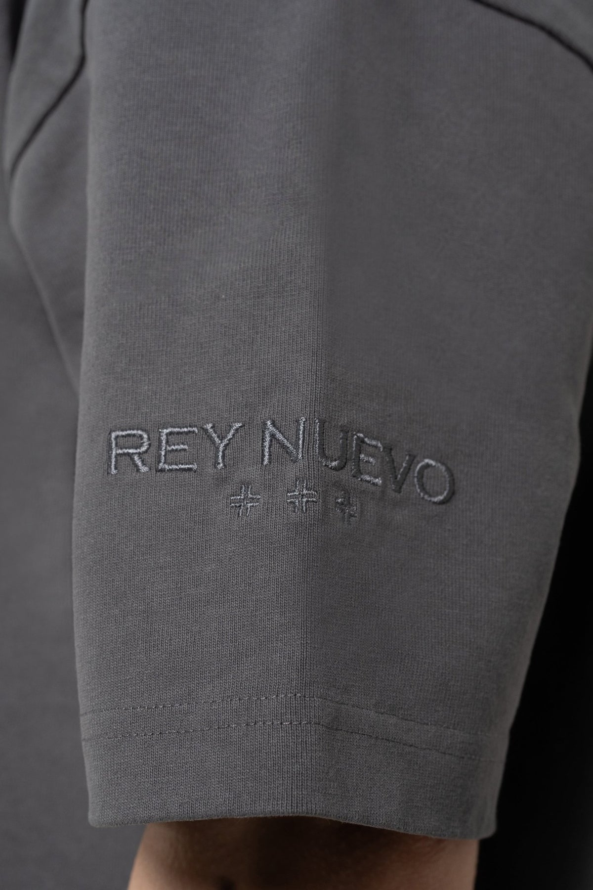 RN T - SHIRT GREY - Rey Nuevo Clothing